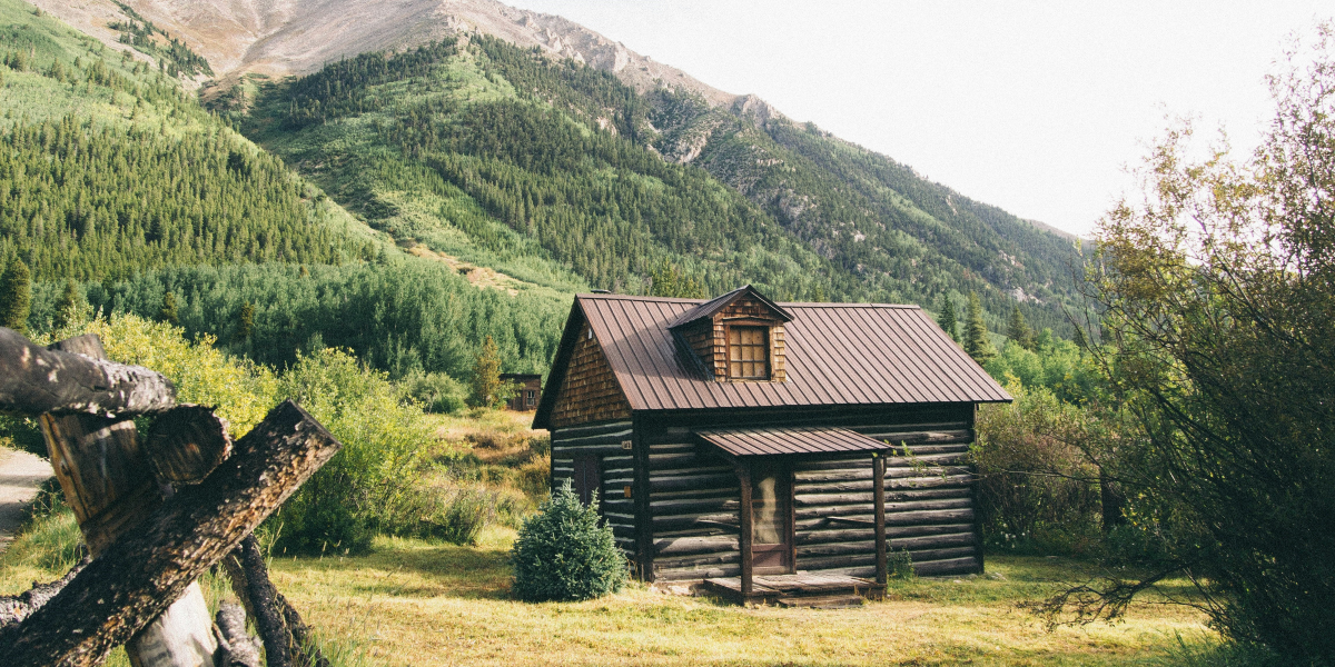 Exploring the Charm of Log Cabin Living Through Kits