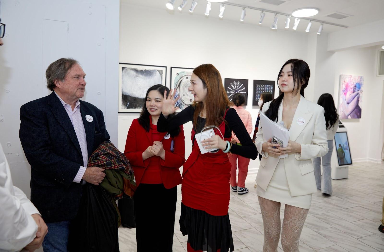 Utopia. NYC Exhibition Utopian Vision of the Future_4