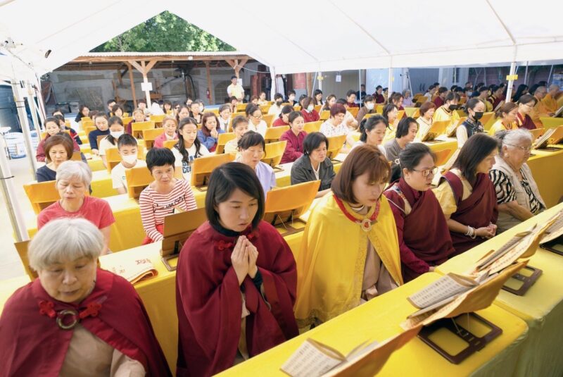 The Birthday of Dipankara Buddha Honored in Pasadena (2)