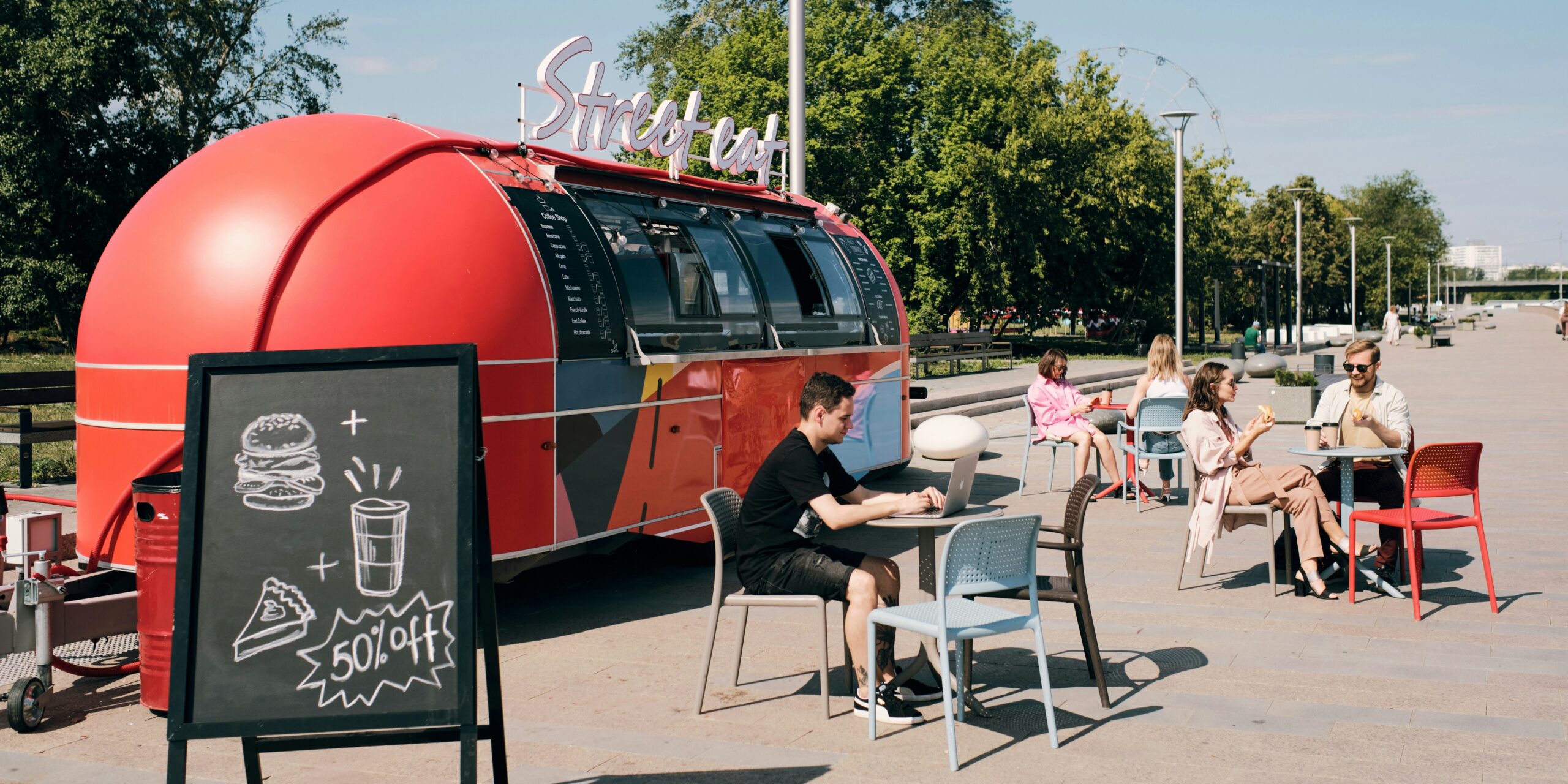 CicLAmini in Lincoln Heights: A Car-Free Celebration on Broadway