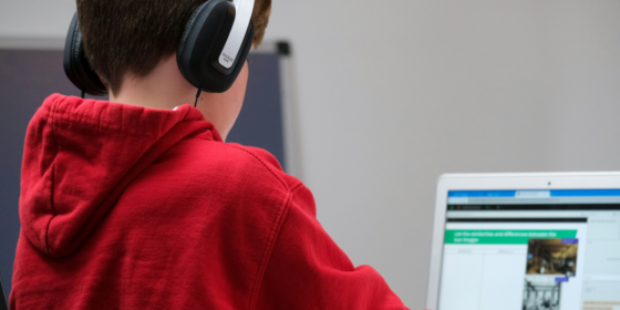 10 Game-Changing Tips to Help Kids Stay Focused While Learning at Home