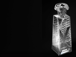 Designer Su He Wins Prestigious iF Design Award 2024 for W Hotel Custom Wine Packaging