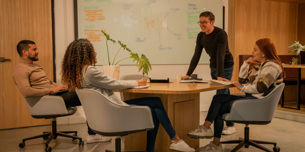The Power of Focus: How Targeting a Beachhead Market Drives Business Success