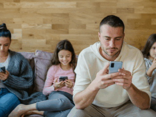 Digital Connection vs. Real Life: Social Media’s True Cost to Personal Bonds