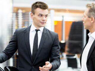 The Impact of Body Language in Sales Psychology