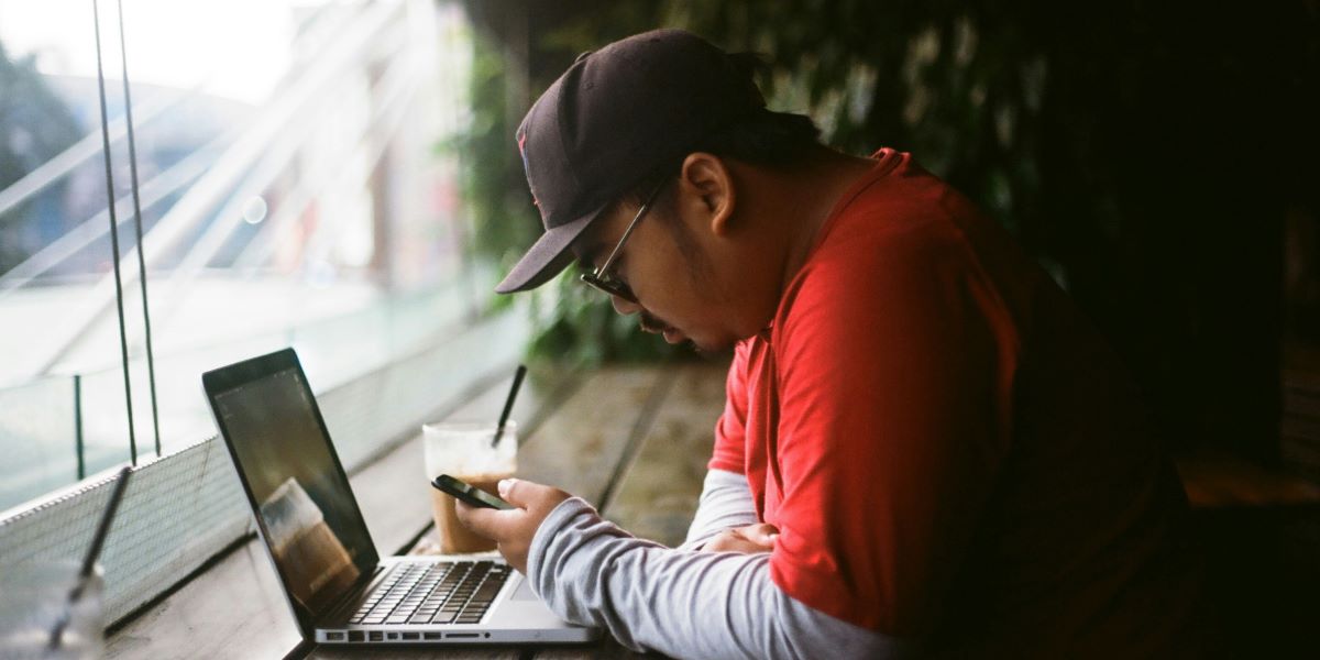 Understanding the Neuroscience of Internet-Induced Brain Changes