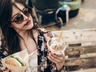 Oat Burgers: A Nutritious, Plant-Based Alternative to Traditional Burgers