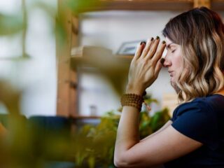 Developing Authentic Self-Expression: Aligning Your True Self for Deeper Connections