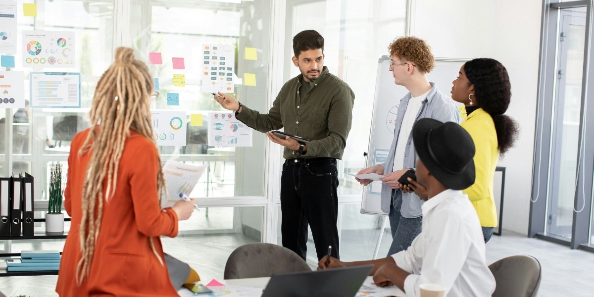 Building a Brand Identity: Essential Steps for Creative Businesses