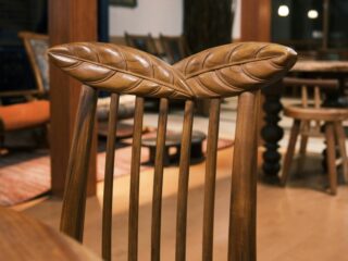 Enhancing Restaurant Design with Solid Wood and Veneer: Insights from Seating Masters