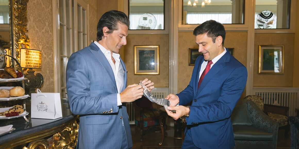 Beyond Basic Beige: A Groom’s Guide to the 7 Must-Have Linen Suit Colors for 2026