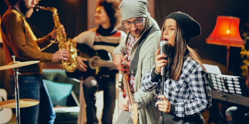 LA Music Legends Return for Hotel Café Farewell Shows on Cahuenga Blvd