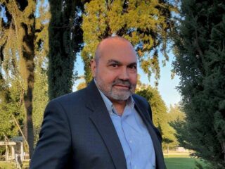 A Journey Through Existentialism in Joe Batarse’s “The Edge of the Everlasting Mind”