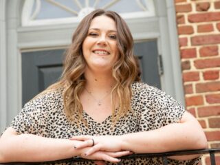 7 Tips for Dressing for Your Apple-Shaped Body Type