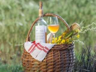 DC Wine and Spirits: Premium Wine Gift Delivery in Los Angeles – Make Moments Special