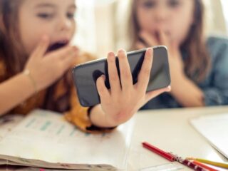 LA Becomes First Major District to Restrict Student Screen Time