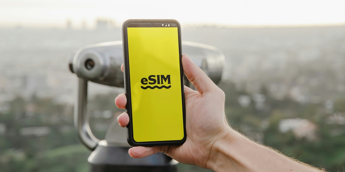 How to Choose a France Travel eSIM in 2026