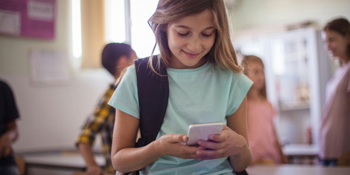 LAUSD Approves New Limits on Classroom Screen Use