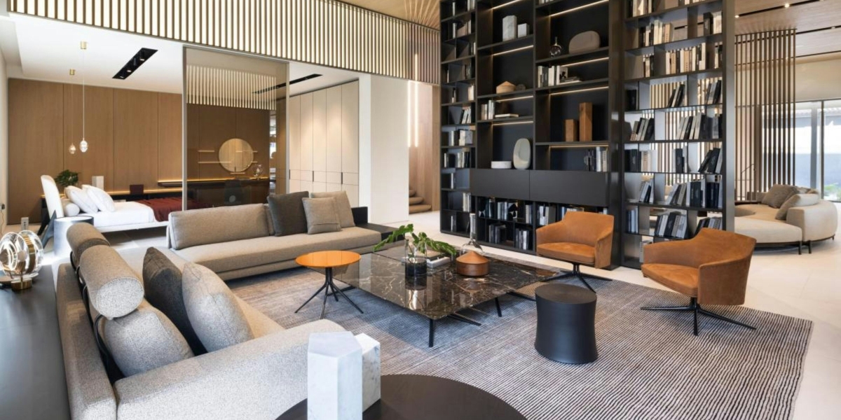 Interior Designers Are Loving Patterned Grasscloth and Beige Wallpaper for Calm Luxury Spaces