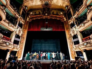 Mamma Mia! 25th Anniversary Tour Opens at LA's Ahmanson Theatre