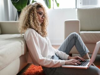 California Lawmakers Examine AI Therapy Rules Under Senate Bill 903