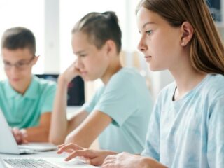 LAUSD Restricts AI Use for Students Across Los Angeles Schools
