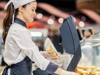 Los Angeles Advances New Scheduling Rules for Fast-Food Workers