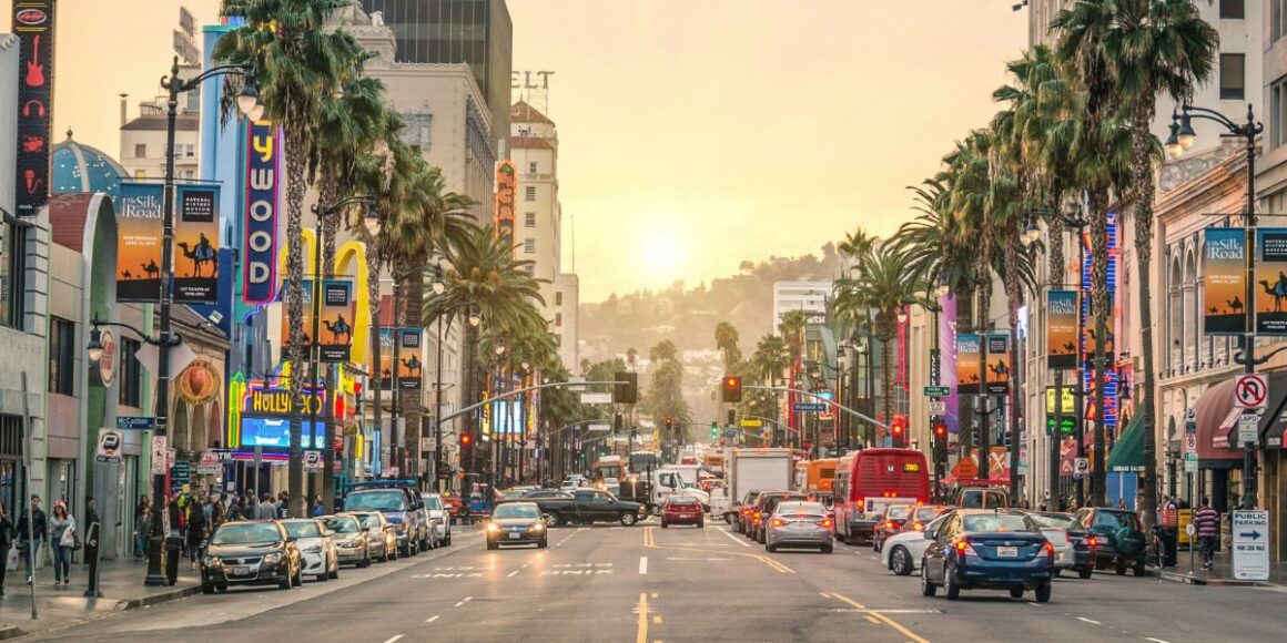 How to Travel Safely Through Los Angeles