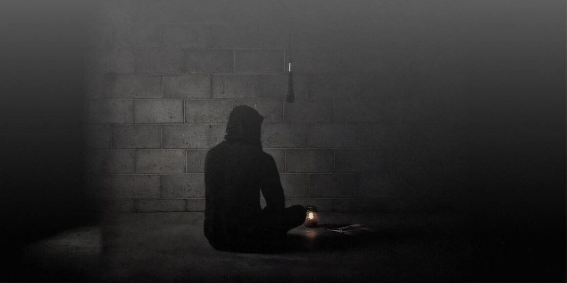 Solitary Vesper Turns Solitude Into a Place You Can Hear
