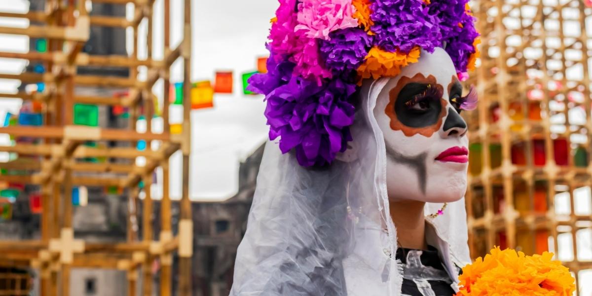 MacArthur Park Prepares Community Art for Día de los Muertos