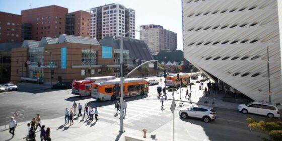 How to Drive More Safely on Busy Los Angeles Roads